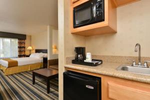 Hotel Express West I-5 By Ihg 2*